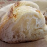 ブーランジェリーランプパティスリーシオン - はちみつバターフランス　断面