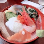 市場料理 賀露幸 - 海鮮丼