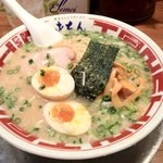 ラーメン大盛り煮卵入り
