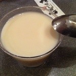 龍叶苑 - 杏仁豆腐