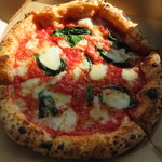 pizza＆oyster ハマまで5分 - 直径２５ｃｍほど　チーズが美味