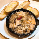 ビストロ ブルーキッチン&ボトルズ - 