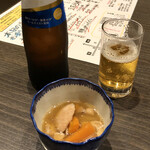 Ojiichan To Yobanaide - お通しとノンアル。お通しの煮物美味しいけどちょっとしょっぱい…。