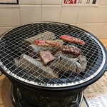 焼肉大衆酒場 真 肉焼屋 - 