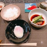 石垣吉田 - すき焼き、御飯、温泉玉子