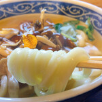 ふる里うどん  - モチとかコシじゃない
      伝えたくないくらいに美味