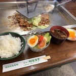 ニュー柳屋食堂 - ボリューム満点