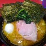 家系総本山 ラーメン 吉村家 - 海苔玉中盛りラーメン