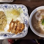 一久 - ラーメン(600円)/炒飯セット(780円)