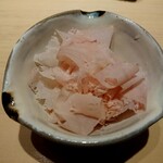 鮨 唐島 - 炊き立てのシャリと削り立ての鰹節の卵かけご飯