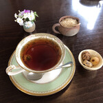 Aoi Rihatsukan Koubou Momo - 島原有機和紅茶　華美（ハナミ）