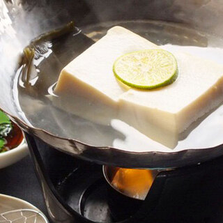 【燙豆腐】 使用扎實美味和溫和口感的京都產食材