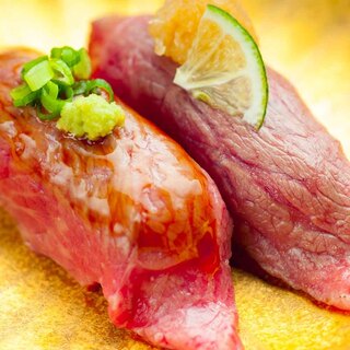 大人気飛騨牛シリーズ 飛騨牛肉寿司食べ放題コース 全7品 3時間飲み放題付4000円 3000円 税抜 個室 肉バル Agura 新宿東口店 新宿 居酒屋 食べログ
