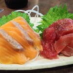 Tsubohachi - 選べるお刺身ハーフ&ハーフ480円をマグロとサーモンで