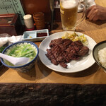 旨味太助 - 牛たん定食C(6枚)、単品の牛はらみ(4枚)