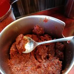 本家 第一旭 - 唐辛子みそは粘度が高くやや溶けにくい