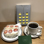 オールシーズンズコーヒー - いちごサンド¥600 『美岳小屋のきぼうのいちご』  本日のコーヒー¥400