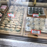 出町ふたば - どれも美味そうじゃー