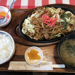 シャトレ - 焼そば定食（ランチ）