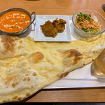 KK Indian Restaurant - Ｂランチ(カレー1品、チキン、ナン、サラダ、スープ)