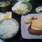 とん亭 - ハンバーグ定食