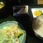 とん亭 - ワニ焼肉定食のご飯セット