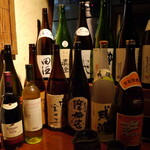 Tedukuri Shubou Honnori - 自慢の焼酎の数々、全18種類