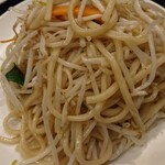 珉珉 - 焼きそば  麺アップ（麺より野菜が多い？）