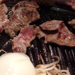 炭火兜ひつじ - 筋切りしているので柔らかい