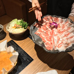 イベリコ屋 心斎橋店 - イベリコ屋 心斎橋店(大阪府大阪市中央区東心斎橋)IBERICO-YA 7,000円コース〜イベリコ豚のレタしゃぶ鍋