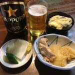 菊乃家 - 瓶ビール 黒ラベル（大）とお通しやサービスたち