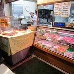 味の大関 - 閉店間際の店頭様子。