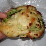 happy hoppe - 「春キャベツと桜エビの鉄板焼き(\170)」。