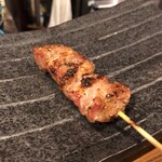 久遠の空 - ハラミ（横隔膜）。生は薄い膜でしたが焼いたものは歯ごたえ良い肉塊で美味