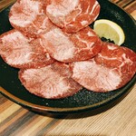 Yakiniku Oshi Wara - 