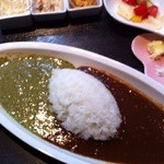農家の台所カレー専門店 - 緑の野菜ルゥ＋トロピカルルゥ