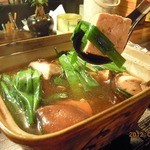 しょうわ - 具だくさんの黒酢鍋