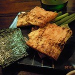 しょうわ - 出汁で焼いた油揚げ