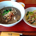 yaesufu-ron - Aセット 週替わり麺（黒胡麻坦々麺）、主菜A（牛肉の野菜炒め）1,000円 ♪