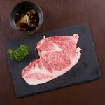 近江牛肥育牧場直営 ホルモン焼肉 犇 カメチク - 焼きしゃぶ