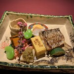 赤坂 渡なべ - 八寸：穴子の煮凝り、太刀魚の焼物、蛸、筍、吹き味噌など。