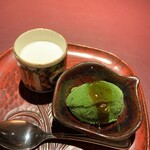 赤坂 渡なべ - 白いコーヒープリン　抹茶アイス？