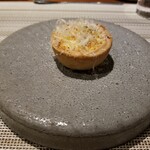 SUGALABO - 手長海老と蕗の薹のキッシュ