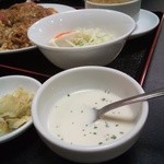 川崎餃子樓 - スープ