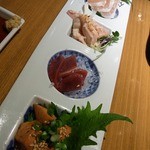焼鳥・元気 - 播州地鶏の５種盛です。 元気は刺身が美味しいんですよね。 またまた、頼んじゃいました。 この日は幻の白肝が入荷されていましたよ。 久々の白肝です。 口の中で蕩けていくんですよね。 美味、美味、至福のひ