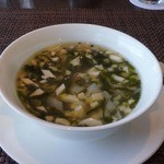 チャイナシャドー - 牛すじと豆腐入り若芽スープ