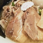 麺の極 はなみち - 得ら～麺・豚（アップ）