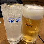 串まつ屋 - レモンサワーと生ビール(中)