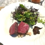 La Brianza - 和牛のグリル 自家製辛味噌添え。和牛のグリルがジューシーでおいしいのはもとより、添えて下さった辛味噌が自家製なのもすごい。甘辛くて複雑で、深いおいしさの味噌だからお肉とすごく合う。ご飯にも合いそうだわ