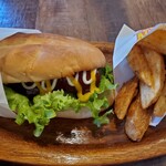 S・G - チリフランク&フライドポテト